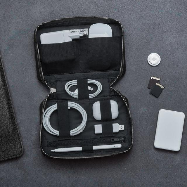 woolnut travel bag leather tech organizer black