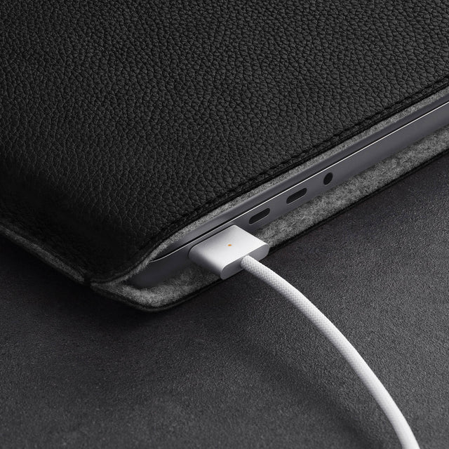 woolnut charge macbook in sleeve black premium leather